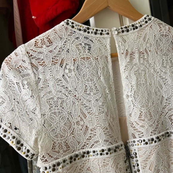 Like New BCBG Maxazria white lace dress with stud detail size 4 - Picture 4 of 5